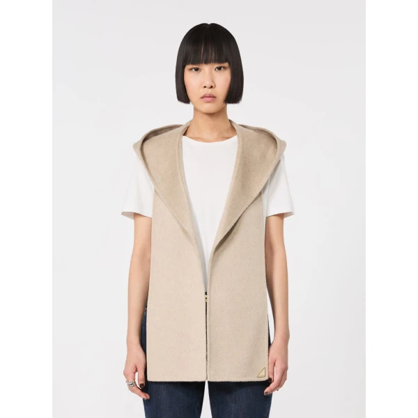 Max Mara Erba Hooded Cashmere Scarf in Sand | Scarves | Luxury Shoes 