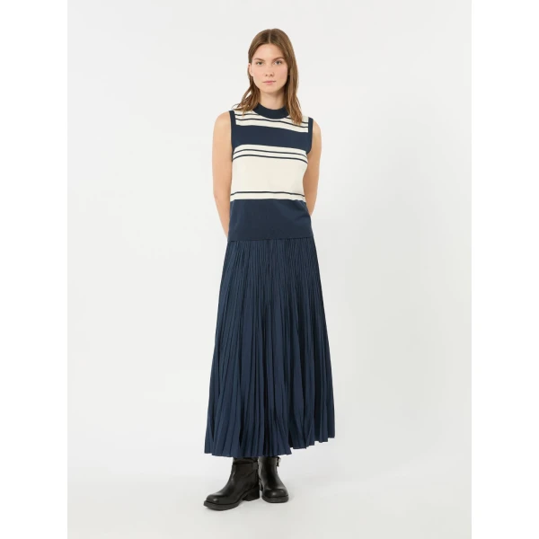 Max Mara Foggia Plisse Pleated Skirt in Navy | Pleated Skirts | Luxury Shoes 