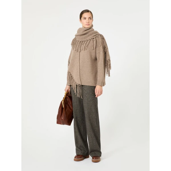 Max Mara Fringed Wool Shawl in Turtledove | Scarves | Luxury Shoes 