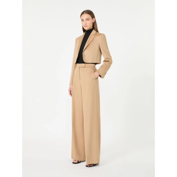 Max Mara Gatto Cashmere Polo-Neck Sweater in Black | Turtlenecks | Luxury Shoes 