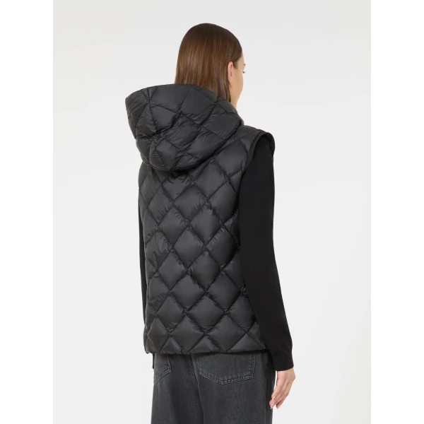 Max Mara Giochi Water-Repellent Padded Gilet in Black | Vests | Luxury Shoes 