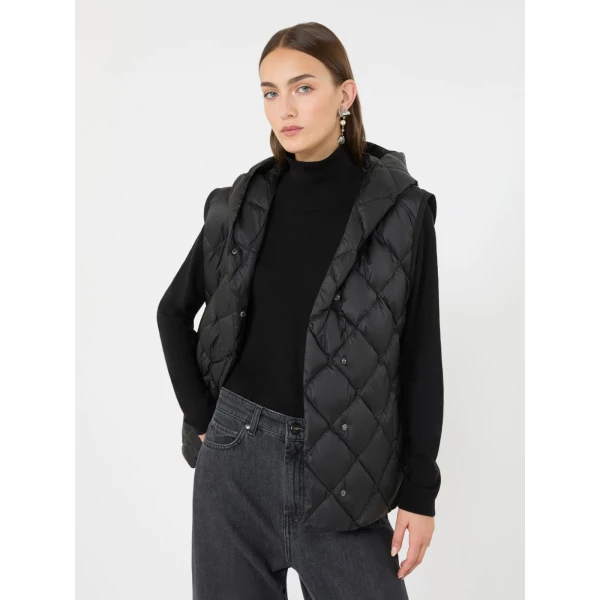 Max Mara Giochi Water-Repellent Padded Gilet in Black | Vests | Luxury Shoes 