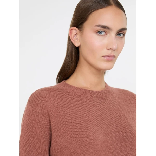 Max Mara Lume Cashmere Yarn Sweater in Antique Rose | Sweaters | Luxury Shoes 