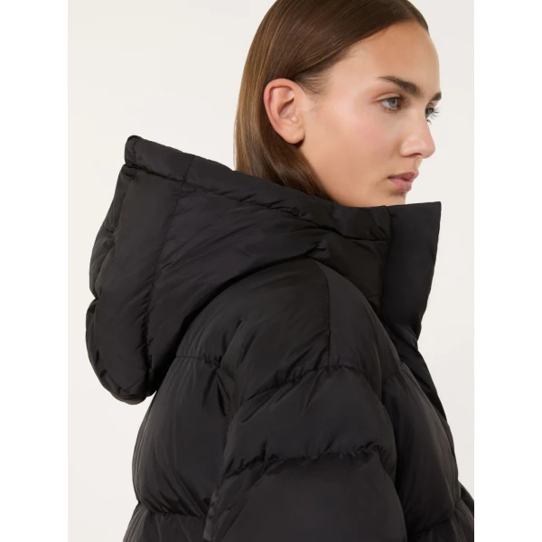 Max Mara Lusso Water-Repellent Taffeta Down Jacket in Black | Jackets | Luxury Shoes 