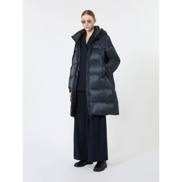 Max Mara Marte Roomy Quilted Midi Puffer in Midnight Blue | Coats | Luxury Shoes 