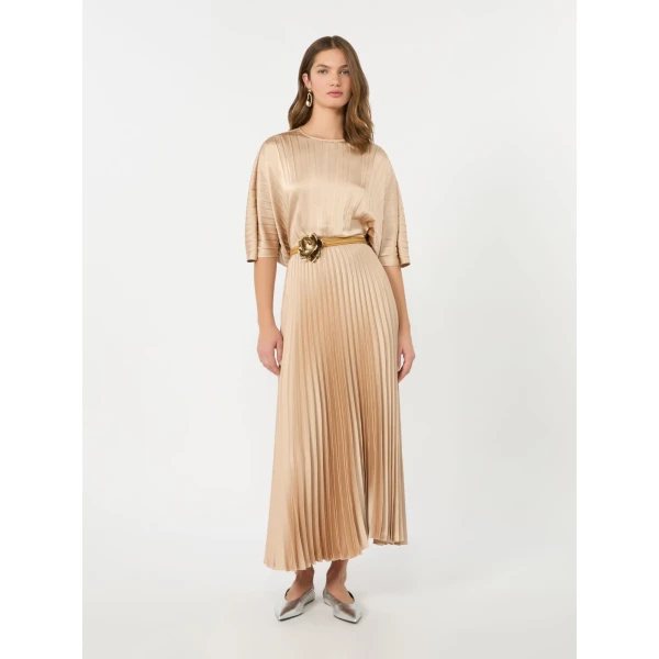 Max Mara Nicchia Pleated Satin Skirt in Antique Rose | Pleated Skirts | Luxury Shoes 