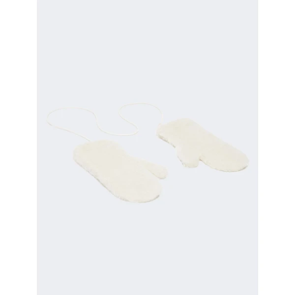 Max Mara Ombrato Alpaca and Wool Teddy Mittens in Optical White | Gloves | Luxury Shoes 