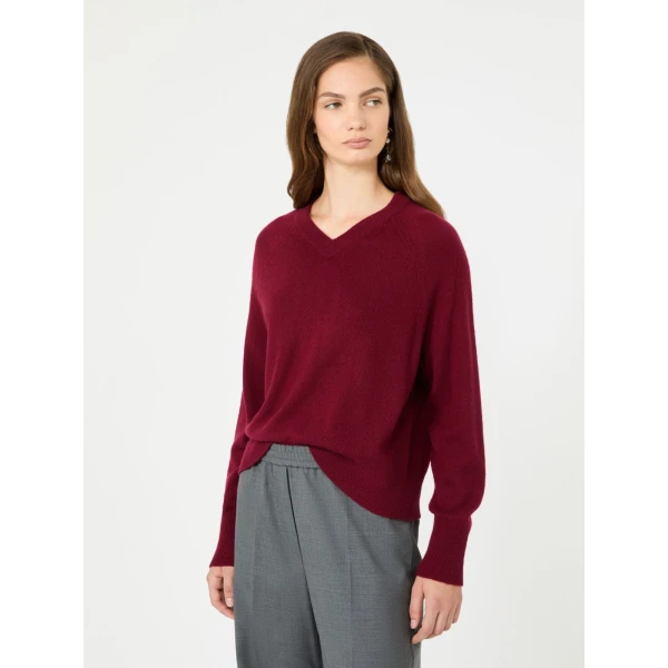 Max Mara Padre Cashmere V-Neck Jumper in Bordeaux | Sweaters | Luxury Shoes 