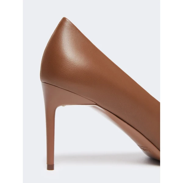 Max Mara Phyllis Nappa Leather Court Shoes in Tobacco | Heels | Luxury Shoes 