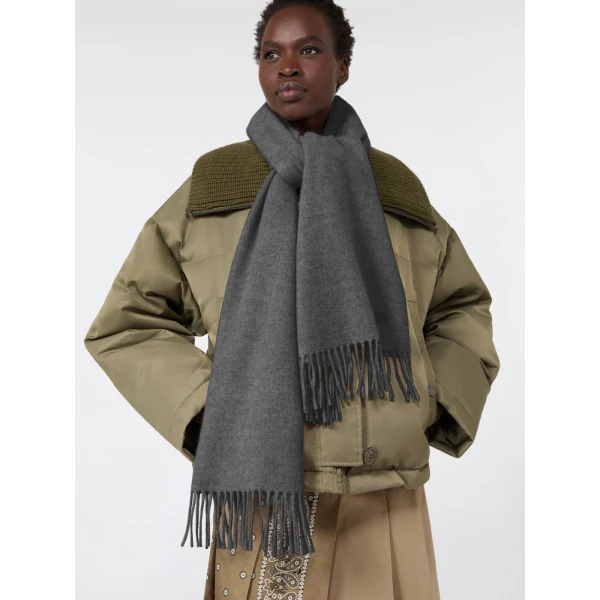 Max Mara Plain Wool Stole in Medium Grey | Scarves | Luxury Shoes 