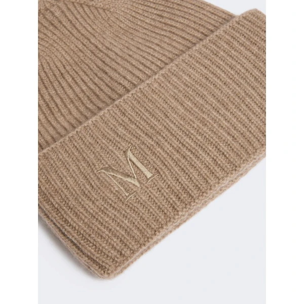 Max Mara Retina Ribbed Cashmere Beanie in Hazelnut Brown | Hats | Luxury Shoes 