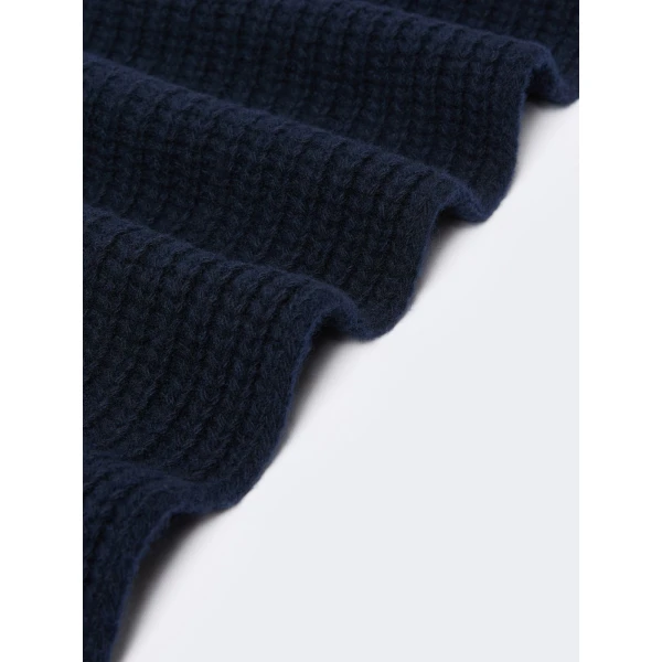 Max Mara Ribbed Wool Yarn Scarf in Navy | Scarves | Luxury Shoes 