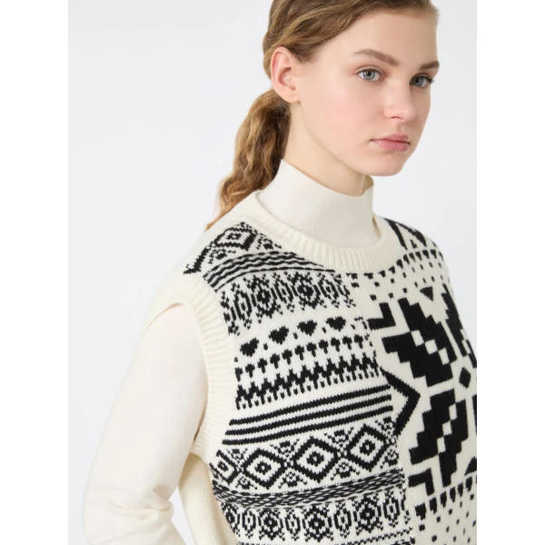 Max Mara Savana Jacquard Wool Gilet in White | Sweaters | Luxury Shoes 