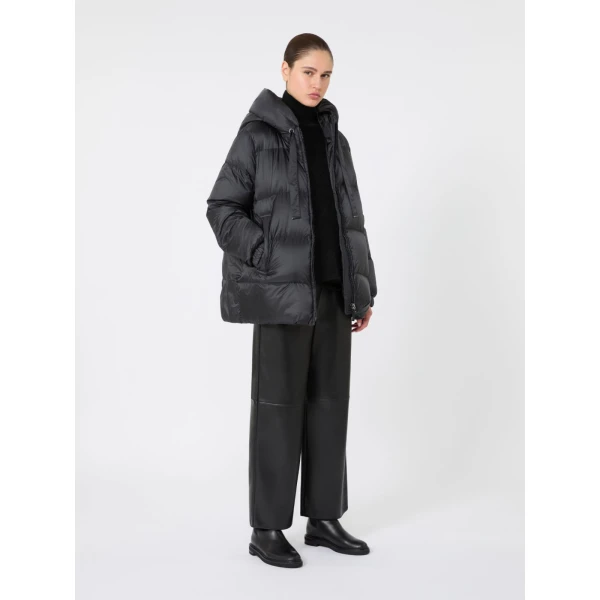 Max Mara Seia Roomy Water-Repellent Puffer Jacket in Black | Jackets | Luxury Shoes 