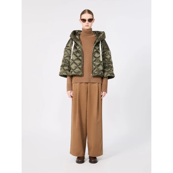 Max Mara Sisoft Cape-Style Water-Repellent Puffer in Moss Green | Jackets | Luxury Shoes 