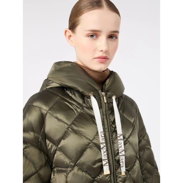 Max Mara Sisoft Cape-Style Water-Repellent Puffer in Moss Green | Jackets | Luxury Shoes 