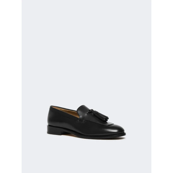Max Mara Sultano Tasselled Leather Loafers in Black | Loafers | Luxury Shoes 