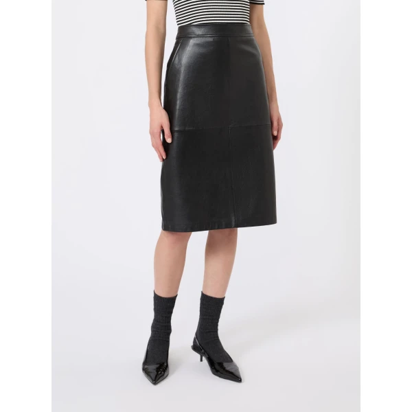 Max Mara Timore Hammered Leather Pencil Skirt in Black | Leather Skirts | Luxury Shoes 