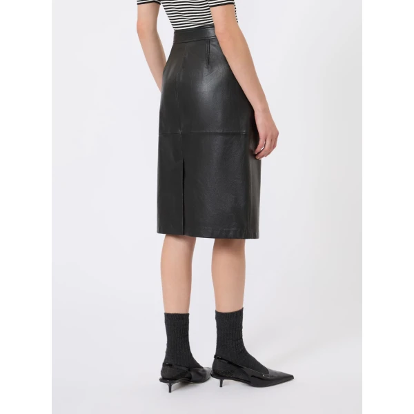Max Mara Timore Hammered Leather Pencil Skirt in Black | Leather Skirts | Luxury Shoes 