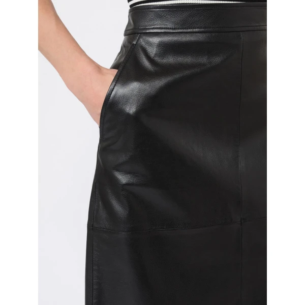 Max Mara Timore Hammered Leather Pencil Skirt in Black | Leather Skirts | Luxury Shoes 