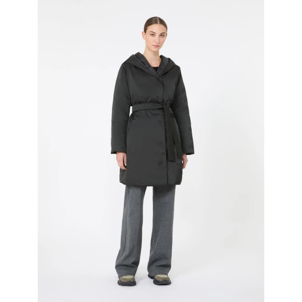 Max Mara Uggioso Reversible Water-Repellent Taffeta Down Jacket in Black | Jackets | Luxury Shoes 