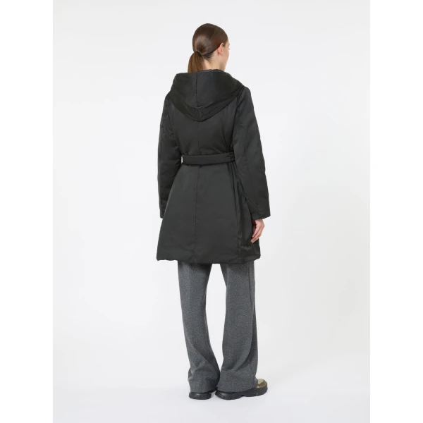 Max Mara Uggioso Reversible Water-Repellent Taffeta Down Jacket in Black | Jackets | Luxury Shoes 