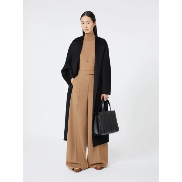 Max Mara Whitney Bag 6 Medium in Black | Totes & Top-Handle Bags | Luxury Shoes 