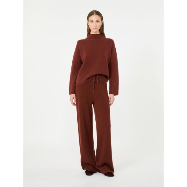 Max Mara Zodiaco Relaxed Cashmere Sweater in Rust | Sweaters | Luxury Shoes 