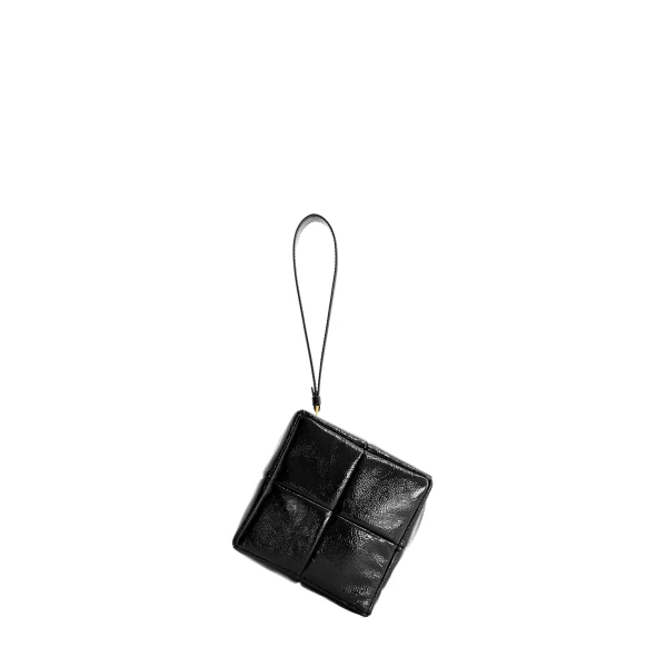 Grid Clutch in Naplak Black