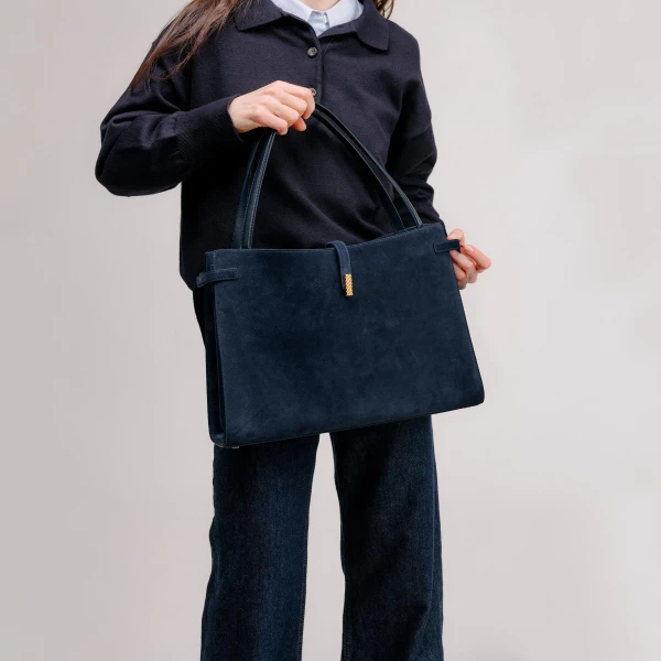Mlouye Isla Tote in Crinkled Black | Totes & Top-Handle Bags | Luxury Shoes 