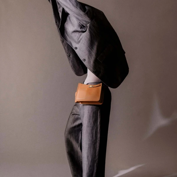 Mlouye Juno Bag in Black | Shoulder & Crossbody Bags | Luxury Shoes 