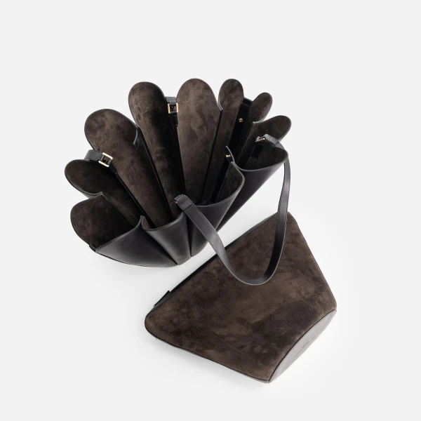 Mlouye Mini Seashell Tote in Black | Mini Bags | Luxury Shoes 