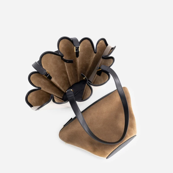 Mlouye Mini Seashell Tote in Off White | Mini Bags | Luxury Shoes 