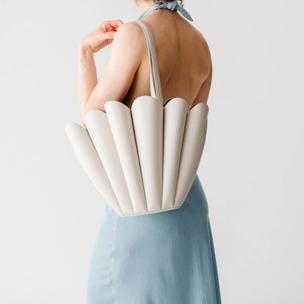 Mlouye Seashell Tote in Dove | Totes & Top-Handle Bags | Luxury Shoes 
