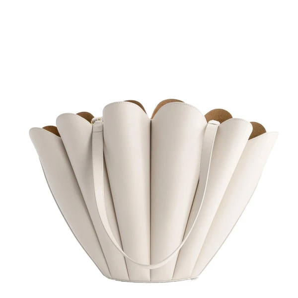 Mlouye Seashell Tote in Dove | Totes & Top-Handle Bags | Luxury Shoes 
