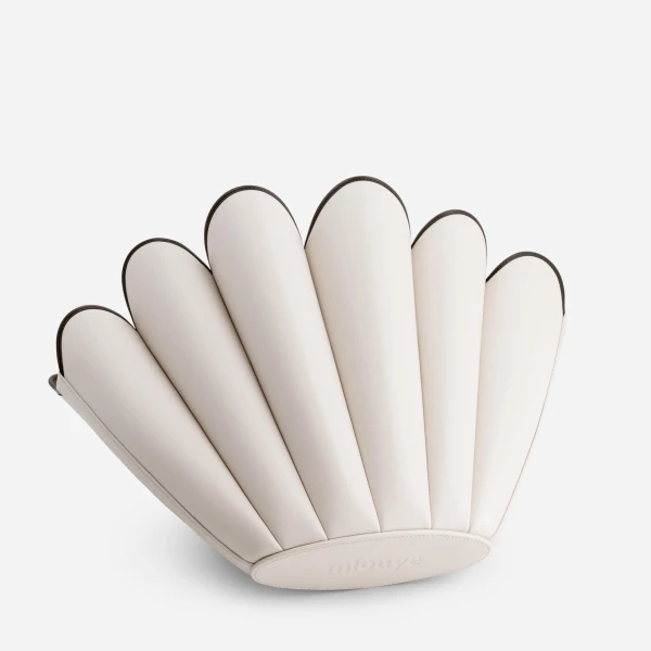 Mlouye Seashell Tote in Off White | Totes & Top-Handle Bags | Luxury Shoes 