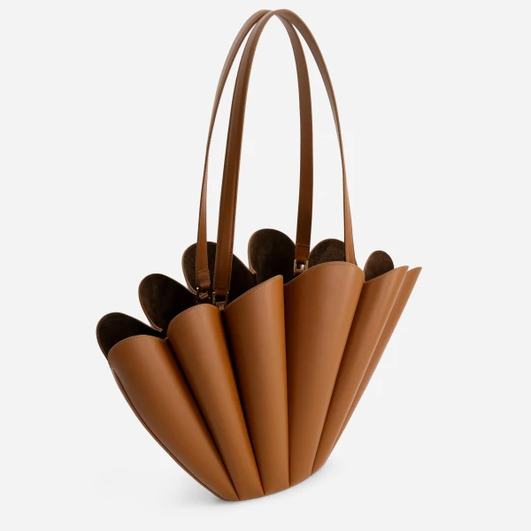 Mlouye Seashell Tote in Tan | Totes & Top-Handle Bags | Luxury Shoes 