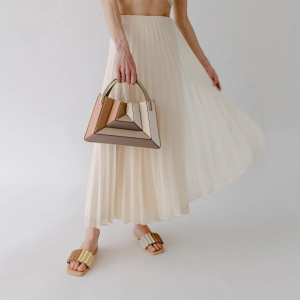 Mlouye Sera Tote in Milky | Totes & Top-Handle Bags | Luxury Shoes 