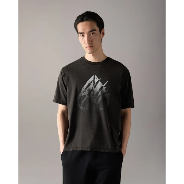 Moose Knuckles Claw Logo T-Shirt in Black | T-shirts & vests | Luxury Shoes 