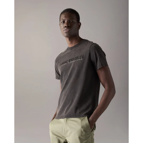 Moose Knuckles Connor Logo T-Shirt in Black | T-shirts & vests | Luxury Shoes 