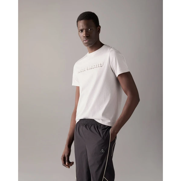 Moose Knuckles Connor Logo T-Shirt in Milky Way | T-shirts & vests | Luxury Shoes 