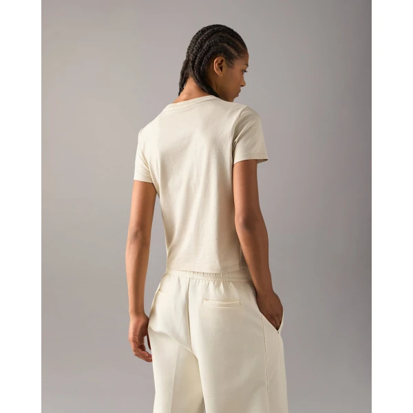 Moose Knuckles Crescent T-Shirt in Alabaster | T-shirts | Luxury Shoes 