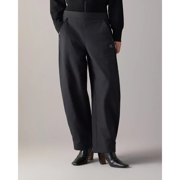 Moose Knuckles Edge Barrel Pants in Black | Pants | Luxury Shoes 