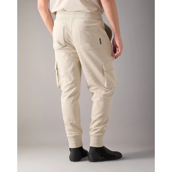 Moose Knuckles Hartsfield Cargo Joggers in Alabaster | Pants | Luxury Shoes 