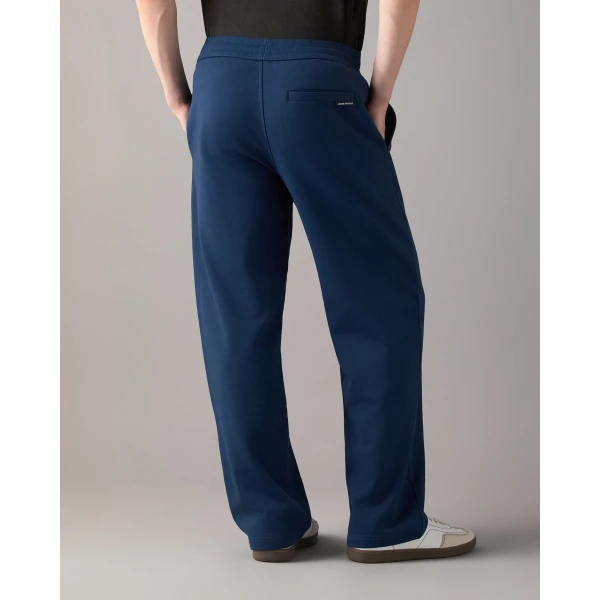 Moose Knuckles Hartsfield Straight-Leg Pants in Nightfall | Pants | Luxury Shoes 