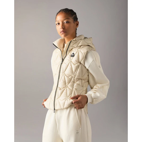 Moose Knuckles Iceberg Quilt Down Vest in Alabaster | Vests | Luxury Shoes 
