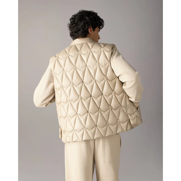 Moose Knuckles Iceberg Quilt Down Vest in Alabaster | Men Jackets | Luxury Shoes 