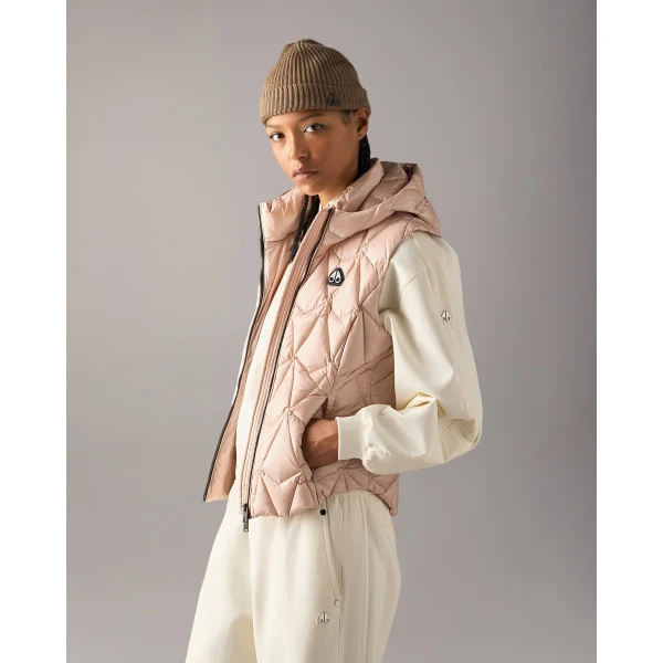 Moose Knuckles Iceberg Quilt Down Vest in Rosewood | Vests | Luxury Shoes 