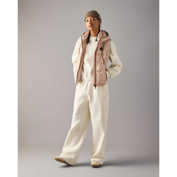 Moose Knuckles Iceberg Quilt Down Vest in Rosewood | Vests | Luxury Shoes 