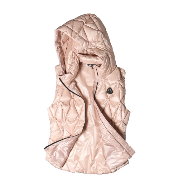 Moose Knuckles Iceberg Quilt Down Vest in Rosewood | Luxury Shoes 